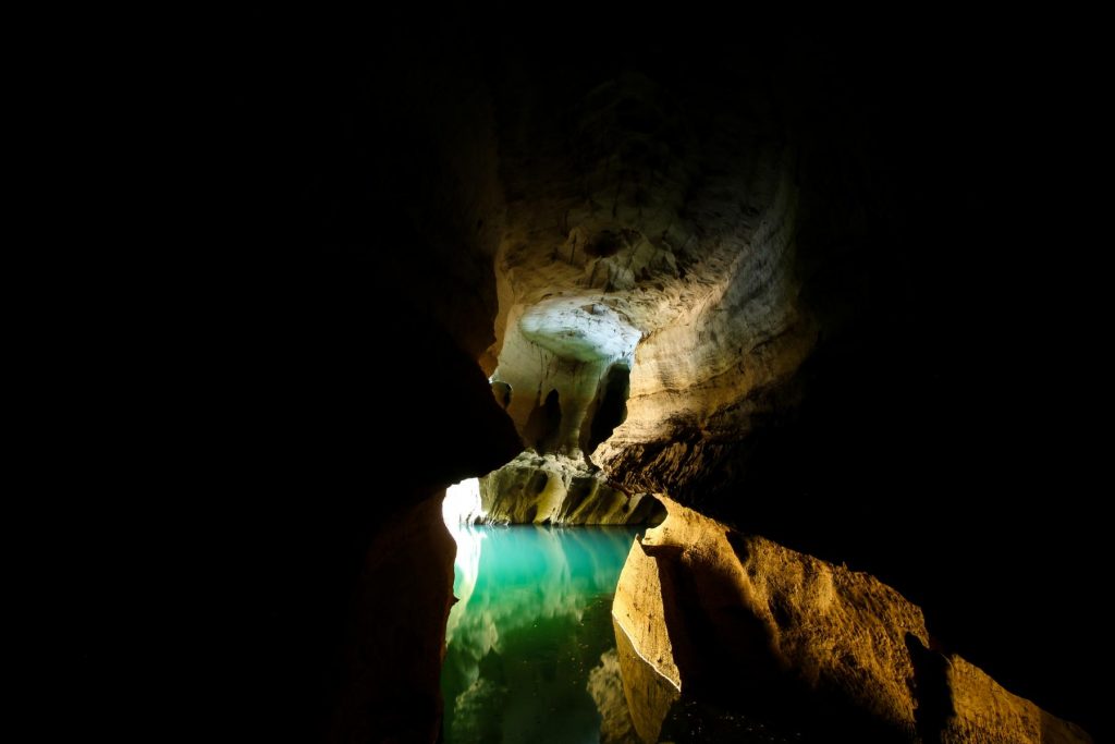 Höhle in Laos